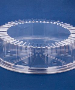 Clear round PET cake or dessert container lid made from recyclable plastic packaging, ideal for custom food packaging and sustainable presentation.